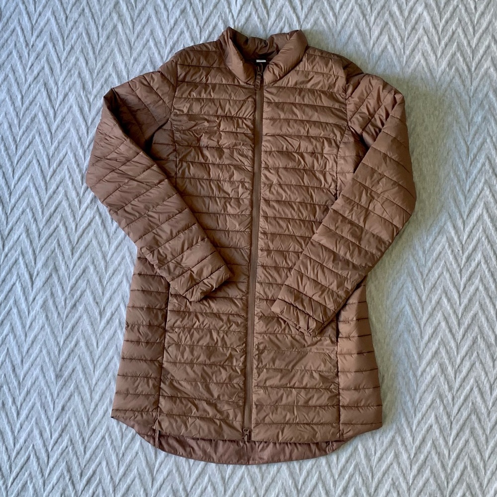 FLASH SALE $10 Old Navy Lite Puffer in Mauve - MT